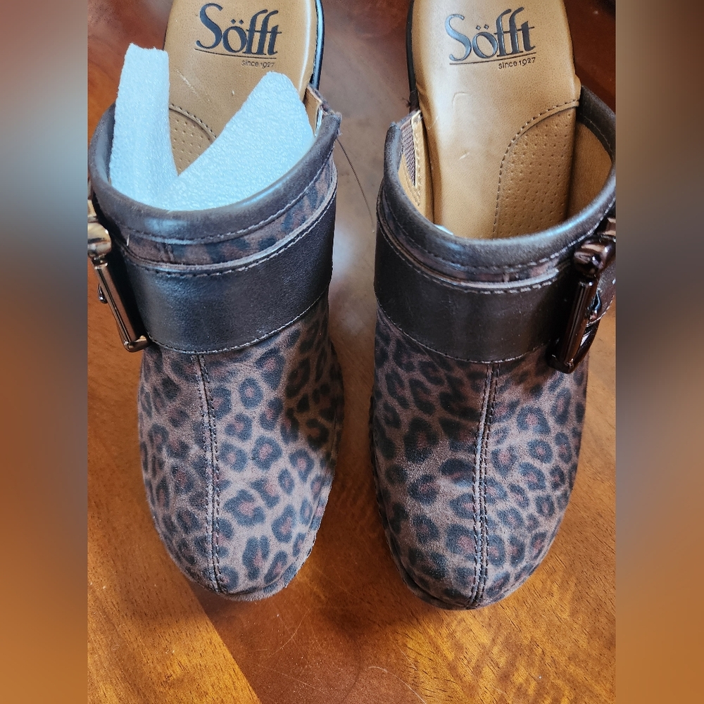New no Box Sofft Ariana Leopard Buckle Heel Mules Animal Print 90s Style S: 6.5